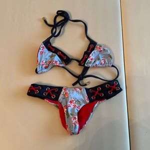 Beach bunny XS floral bikini